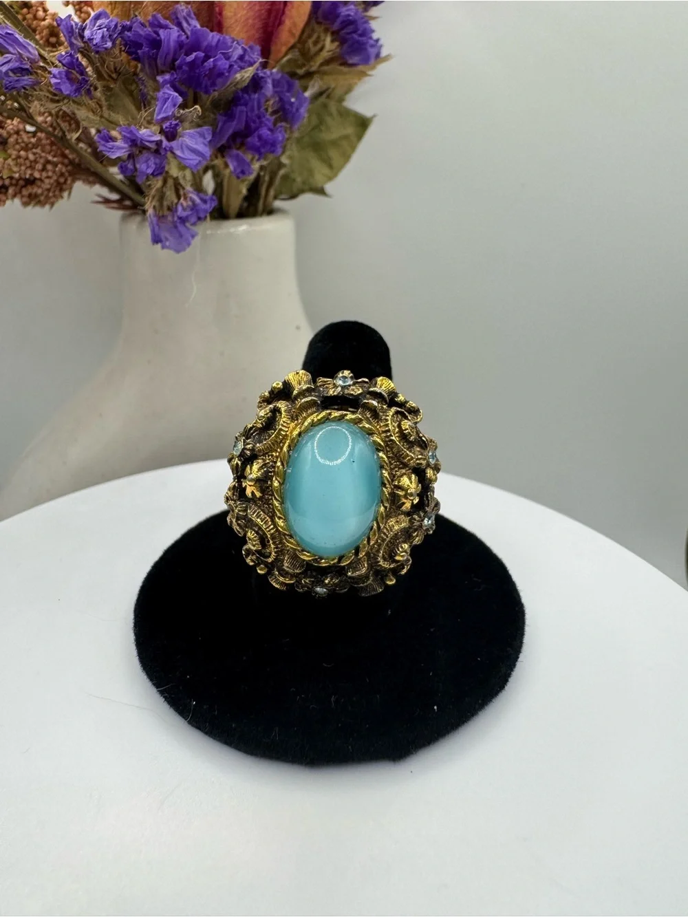 Vintage Sarah Coventry Gold Tone Blue Cabochon Cocktail Ring - Size 8
